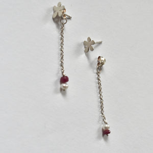 Tiny daisy earrings with dangling chain-pearl and ruby