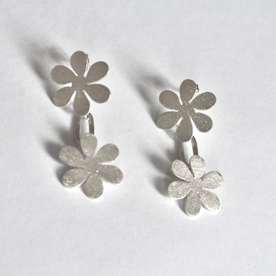 Two daisies earrings