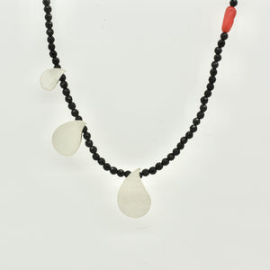 Drops and onyx necklace