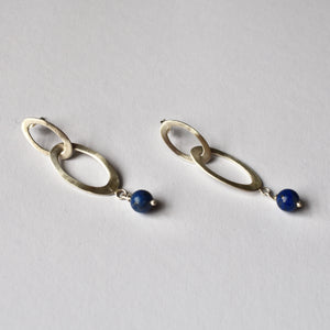 Oval earring with lapis